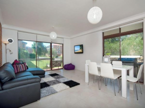 Kurranulla, Unit 1/15 Weatherly Close